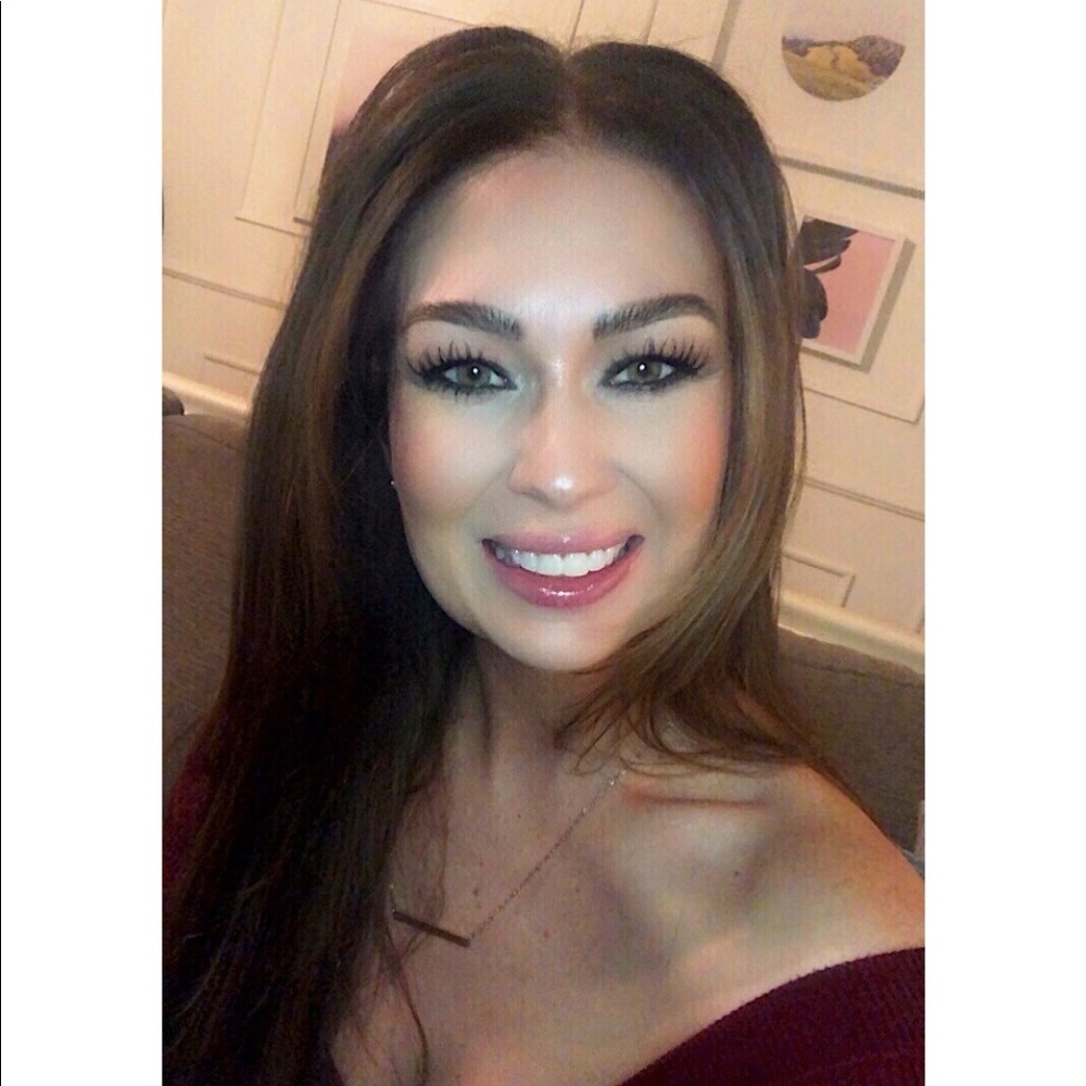 Meet your Posher, Hayley